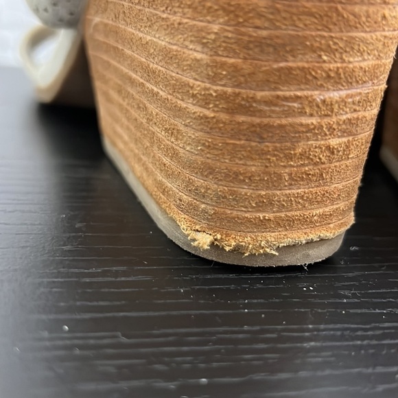 Beige open toe bootie - Picture 4 of 7